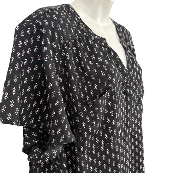 Torrid Harper Short Sleeve Georgette Black Print Flutter Sleeve Top Shirt sz 3X - Picture 3 of 16